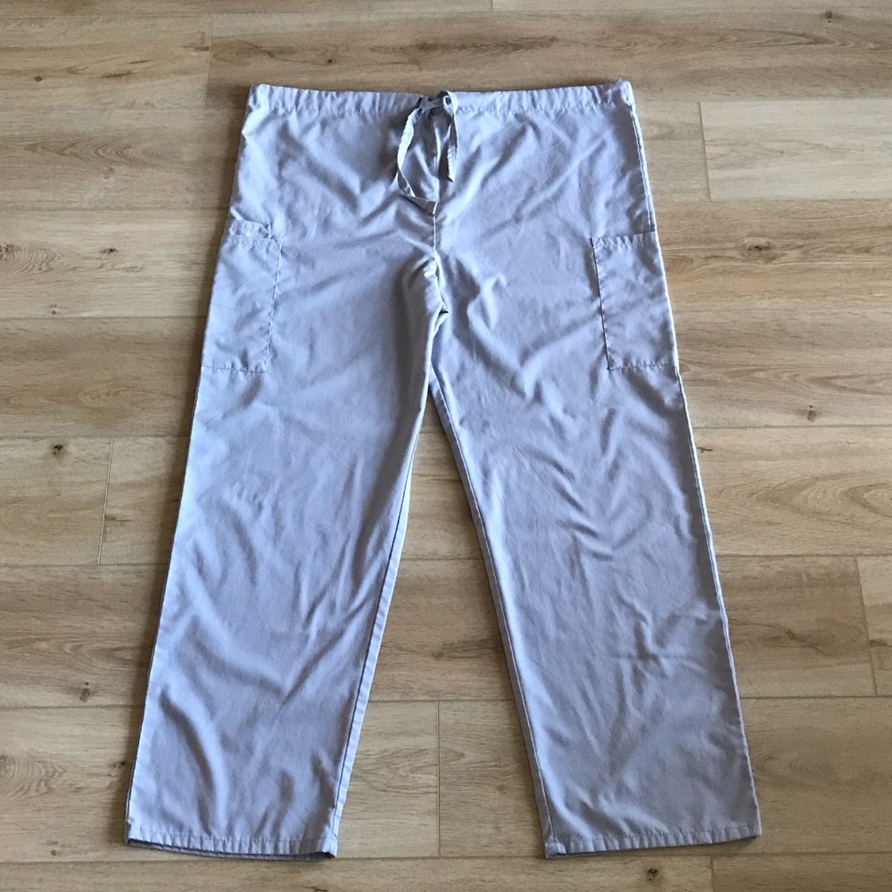 Butter Soft by UA Men's Gray Scrub Pants Drawstring Waistband Size  Large